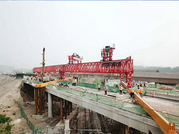 浙江杭州120吨架桥机销售厂家重视技术进步